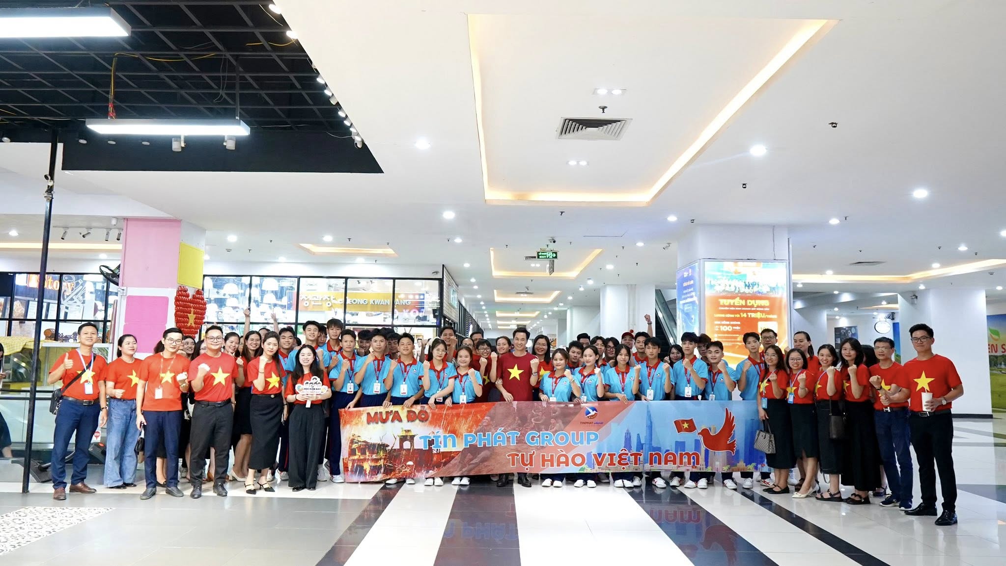 Tín Phát Group phủ kín rạp phim “Mưa Đỏ” – Tự hào tinh thần Việt Nam